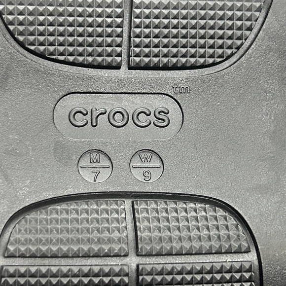 Crocs Mega Crush Metallic Black/Gold Triple Strap Sandal Unisex Women 9. Men 7. - Picture 12 of 14